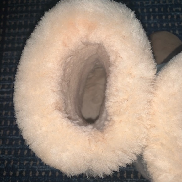 Chestnut Uggs (Patten Style) - Picture 4 of 8